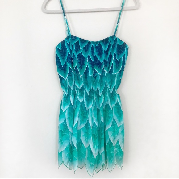 Vintage Other - Vintage DeWeese Swimsuit With Leaf Pattern
